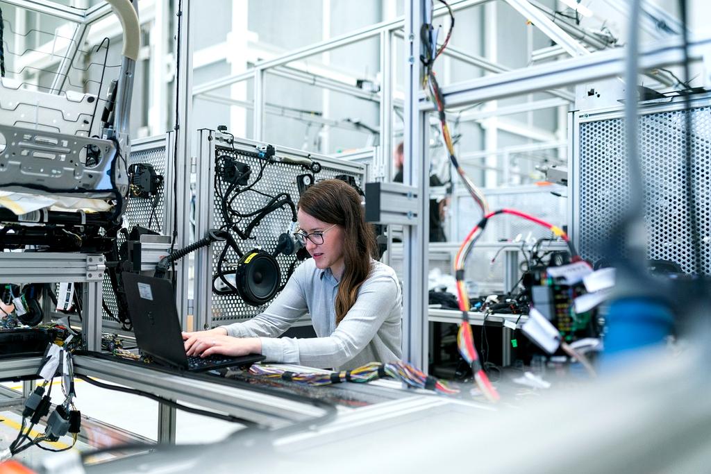 Real-time data in industrial engineering
